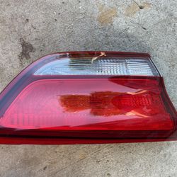 Hyundai Elantra rear2018-2020.  light 92401-G3000