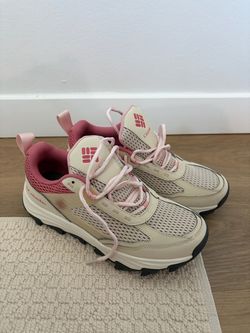 Colombia Women’s Shoes Size 9