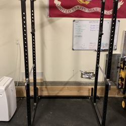 Squat Rack With Dip Bars