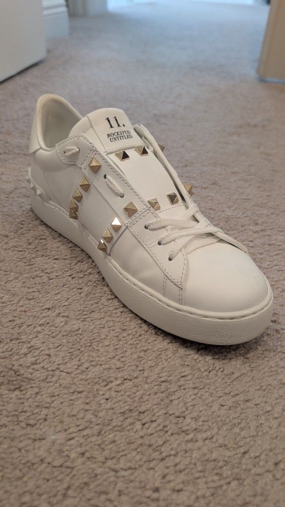 Valentino Rockstud Sneakers