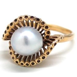 Ladies Pearl/10K Gold Birthstone Ring