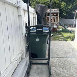 Pull Up/ Dip Station