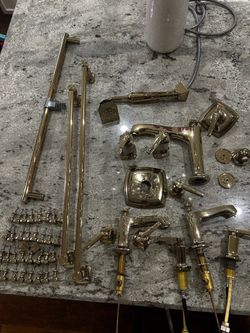 Master bathroom plumbing fixtures