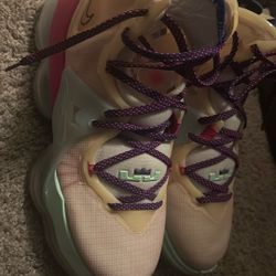 Nike Lebron 19 Valentine’s day 