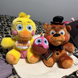 FNAF Toy Chica and Toy Freddy