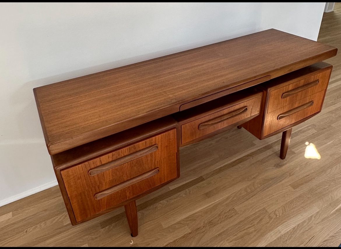 Mid-Century Teak FRESCO Desk by VB Wilkins for G Plan