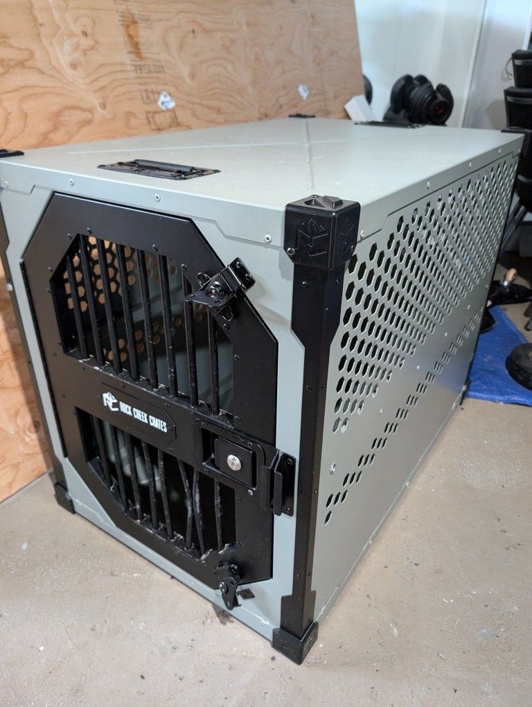 Rock Creek Dog Crate