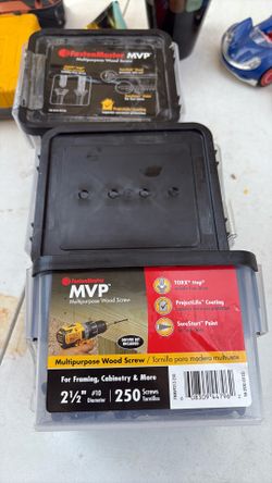 2 1/2” Multipurpose wood screw