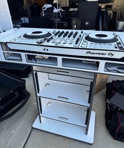Danny Max rack mount podium