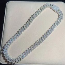 Moissanite Cuban Link Chain 