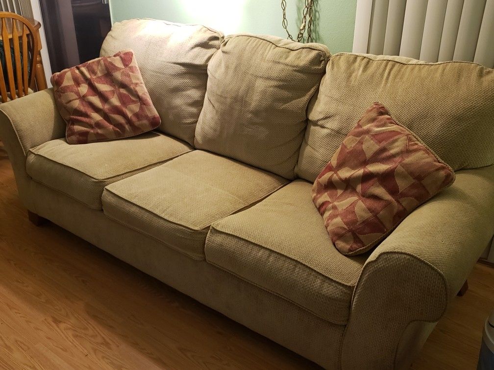 Large Couch/Sofa With Fold Out Bed