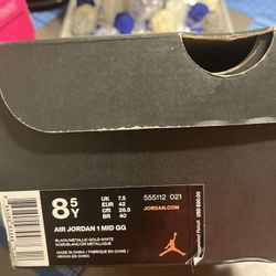 Jordan 1 Mid