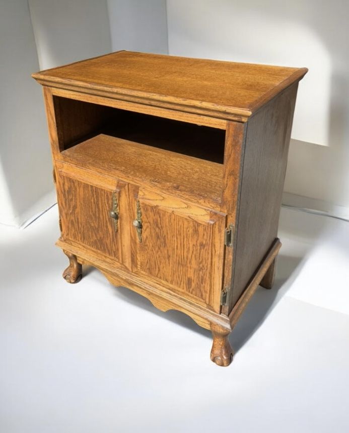 Beautifully crafted carve solid wood TV entertainment center /  pantry / microwave cart / cabinet w/lion feet. 