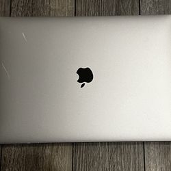 MacBook Pro 15” (A1990)