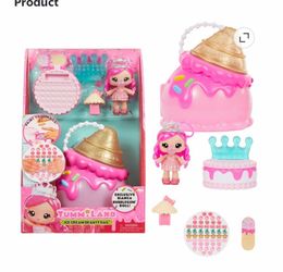 Yummiland Beauty Bag Playset + Lip Gloss Doll. Nails. Beauty Bag