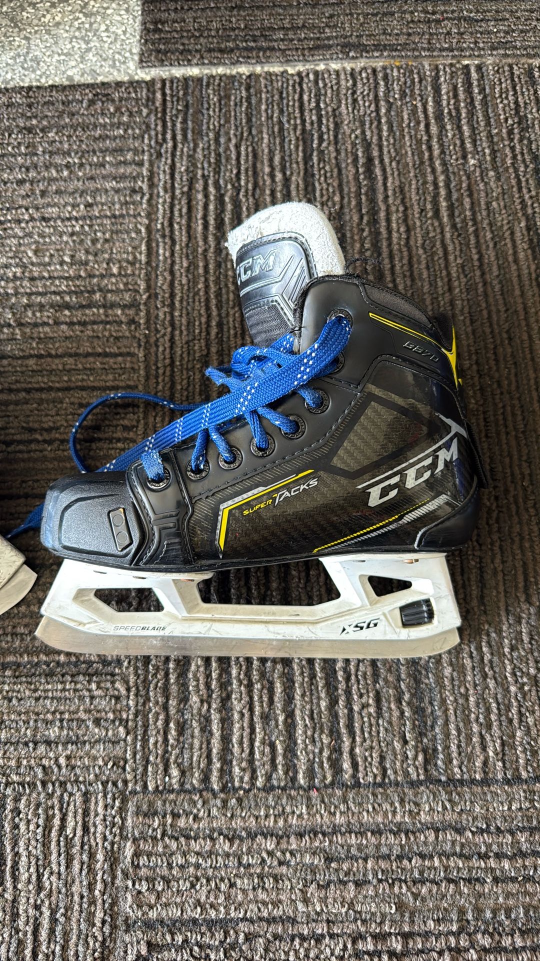 CCM Youth Goalie Skates Size2