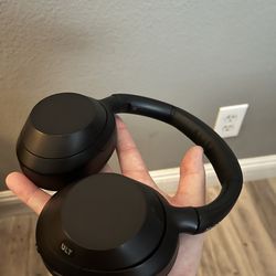 @@ SONY ULT NOISE CANCELLATION HEADPHONES CHEAP MUST GO@@