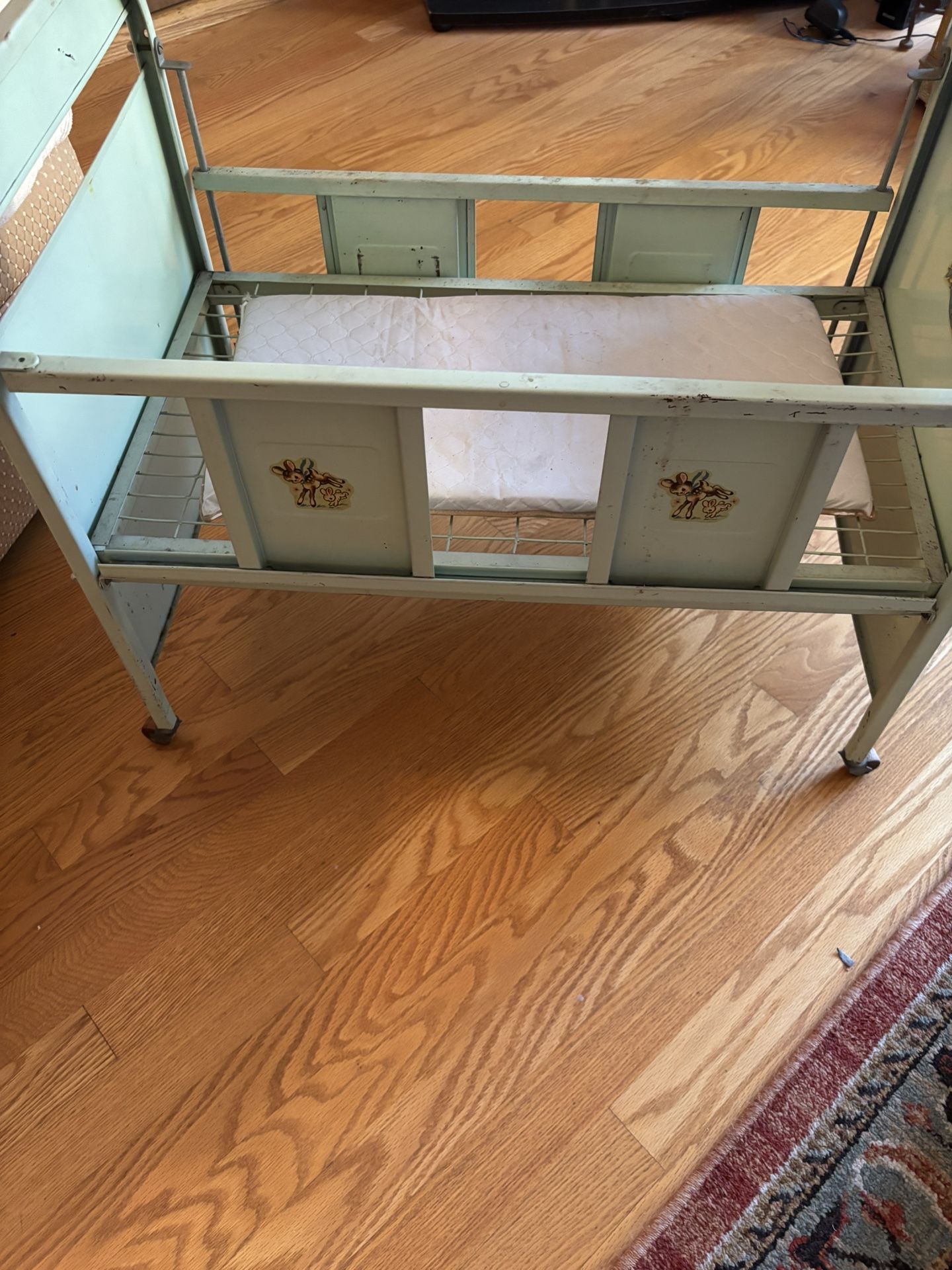 Vtg Amsco Metal Doll-e-crib 1950’s