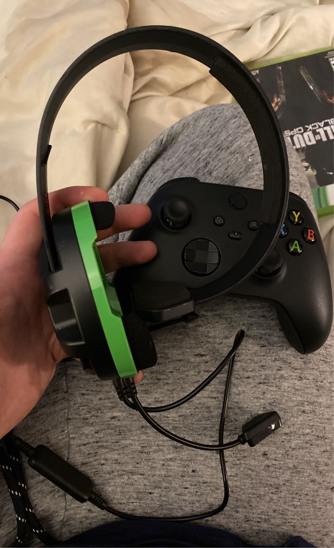 Xbox Turtle Beach Headset and 2 games available