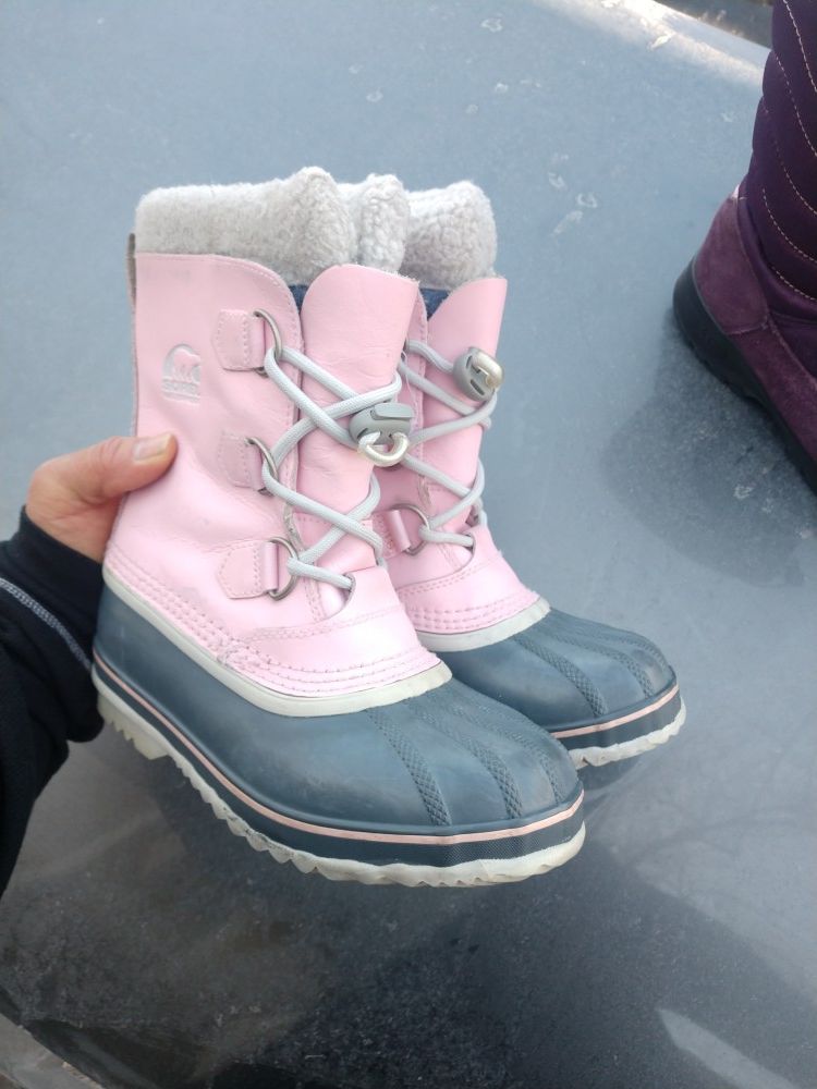 Sorel boots sz 4