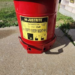 Waste can/ Garage trash can