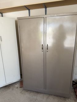 Large Metal Storage Cabinet WITH KEY!!  