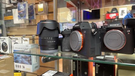 Sony a7 IV with 28-70mm.  Mint condition like new
