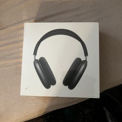 Air Pod Maxs 