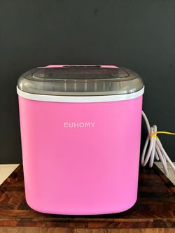 Ice maker super cute Pink!
