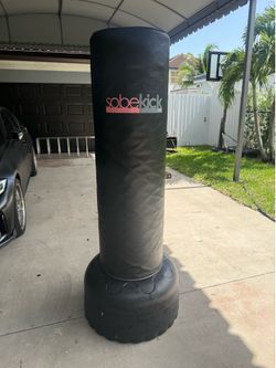 Sobekick freestanding punching bag