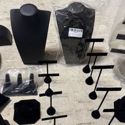 jewelry exhibition ( More than 100 pieces)