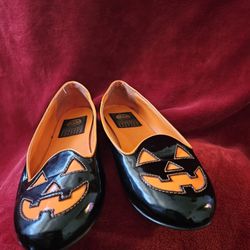 Strange Cult Pumpkin Flats Size 9
