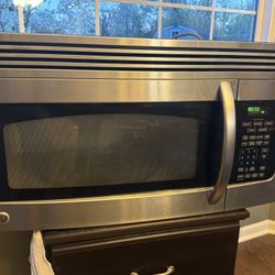 Ge Profile Microwave Used Under Counter With Mounting Plate