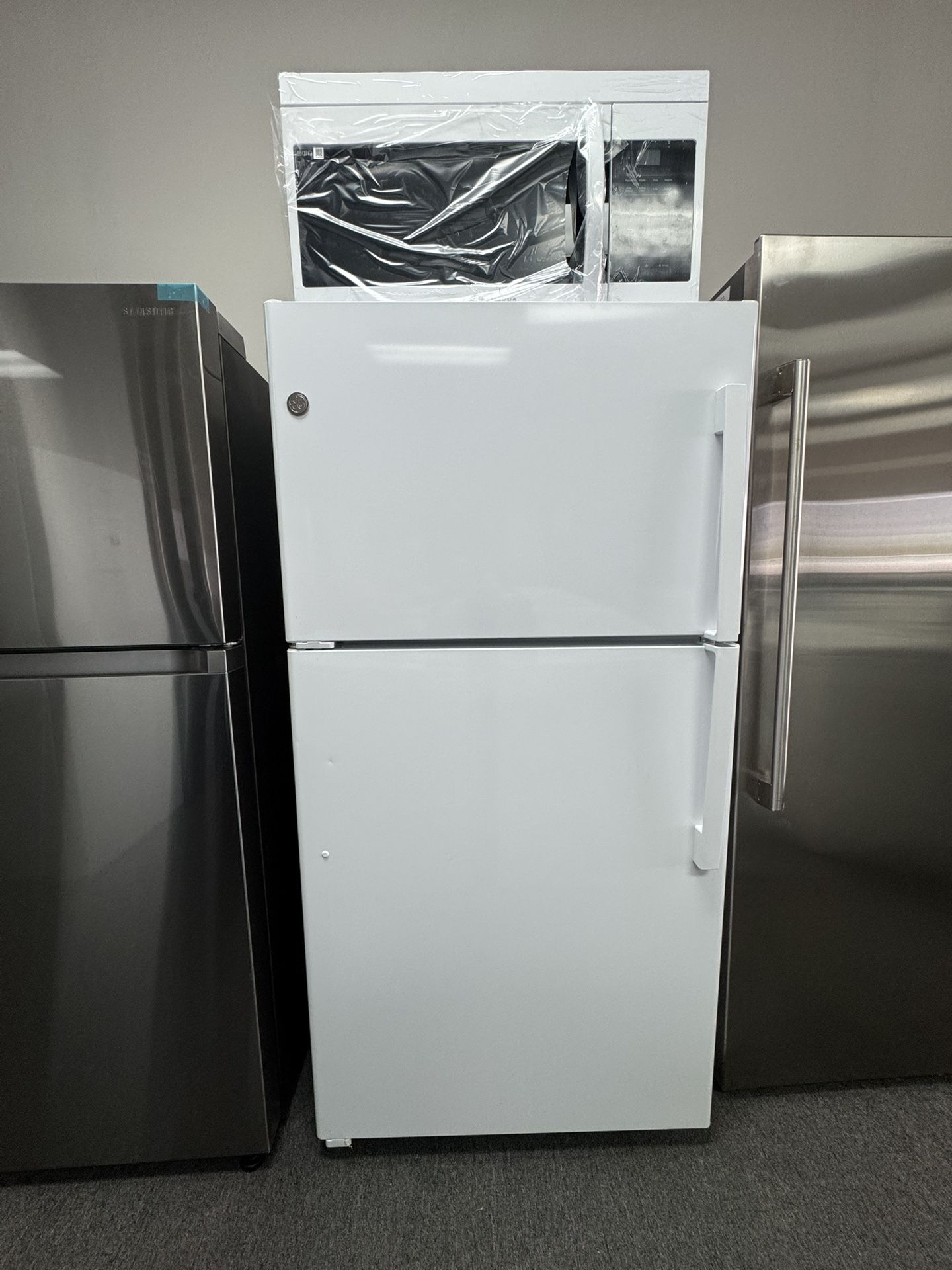 Refrigerator White 