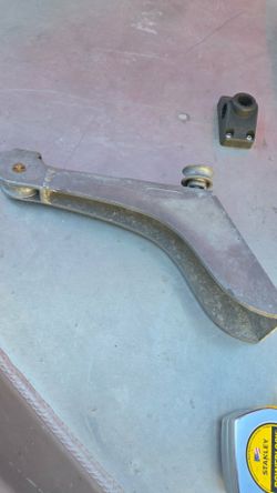 Rear drift boat anchor mount