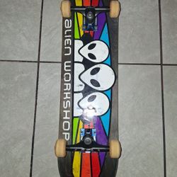 Alien Workshop Skateboard Size 7.8 40$