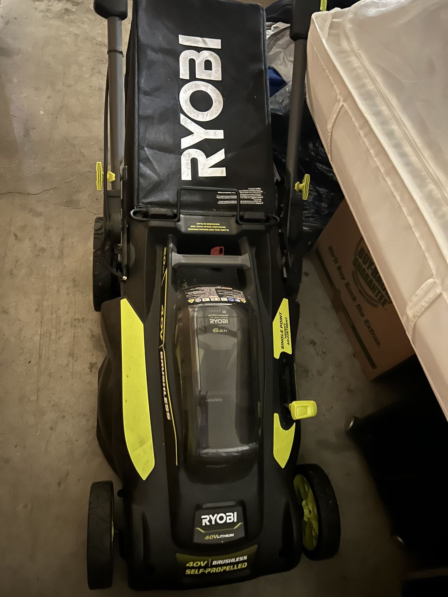 Ryobi 20 RY40190 40 Volt Brushless Cordless Self Propelled Lawn Mower with 5.0 Ah Battery Charger for Sale in Redmond WA OfferUp
