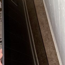 Vizio M5 series 65” 4K QLED Smart TV  (NEEDS MINOR REPAIR PLEASE SEE DESCRIPTION)