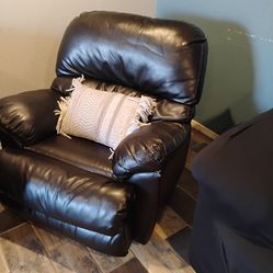 Recliner ,tables,and decor