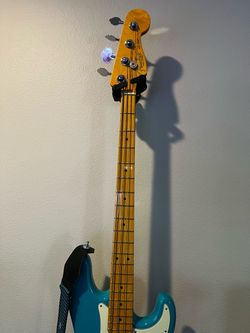 Fender bass neck trade