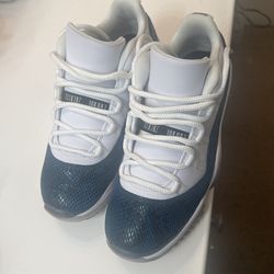 Jordan 11’s Size 10 Blue Snake Skin 