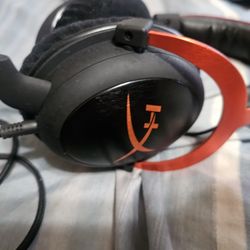 Hyperx Cloud 2 Wired Headset And HyperX 7.1 Surround Sound Card And Case For Headset
