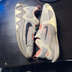Giannis Immortality 2 size 8.5