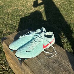 Nike Phantom Luna Elite Size 12