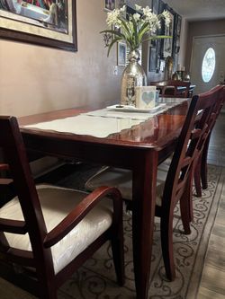 🍽️ Beautiful 6-Piece Dining Room Table Set