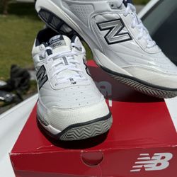 NEW New Balance Men’s Size 10 1/2