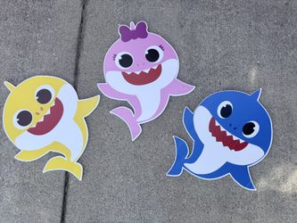 Babyshark Props