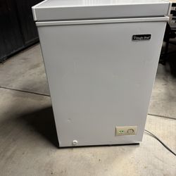 Magic Chef Chest Freezer 