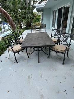 CRATE & BARREL PATIO TABLE and 4 chairs