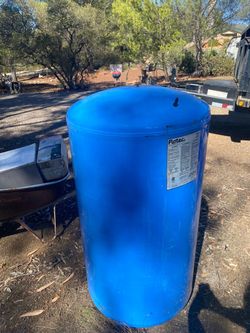 Pressure tank for well